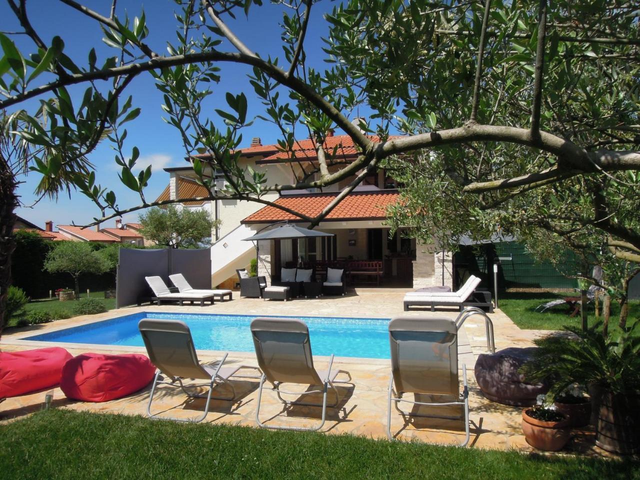 Holiday Home Villa Ivan Umag Exterior foto